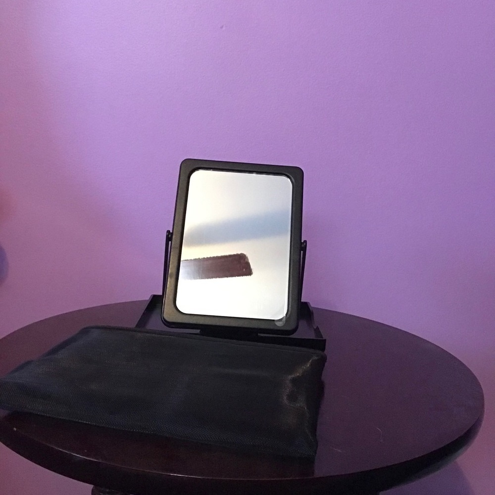 Vanity mirror travel size